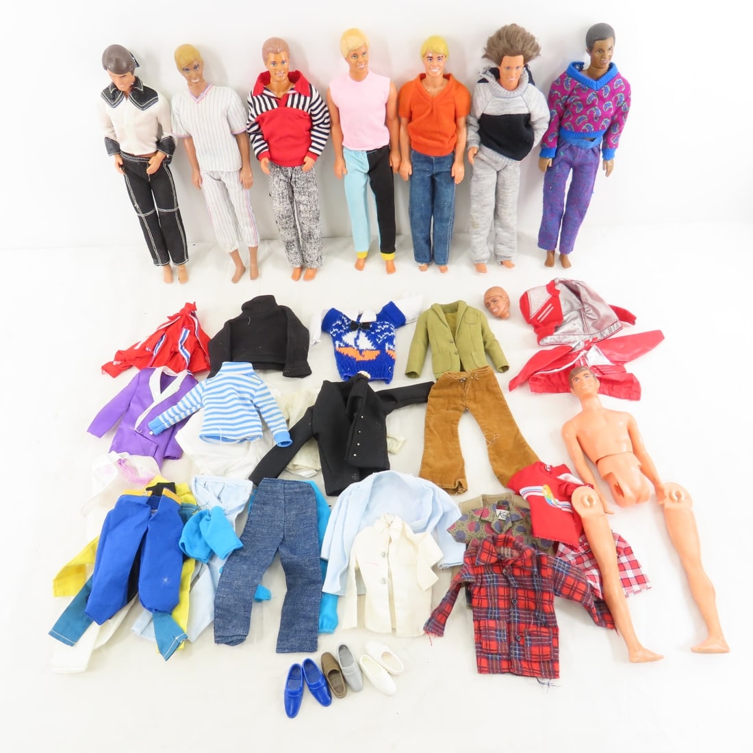 Steven, 7 Ken Dolls, Clothing & Accessories: Steven, 7 Ken Dolls, Clothing & Accessories - 1) Steven marked: "© Mattel Inc 1968 Malaysia."- head does not sit right- neck is split 2) blonde Ken marked: "© Mattel Inc 1968 Malaysia."3)2 b