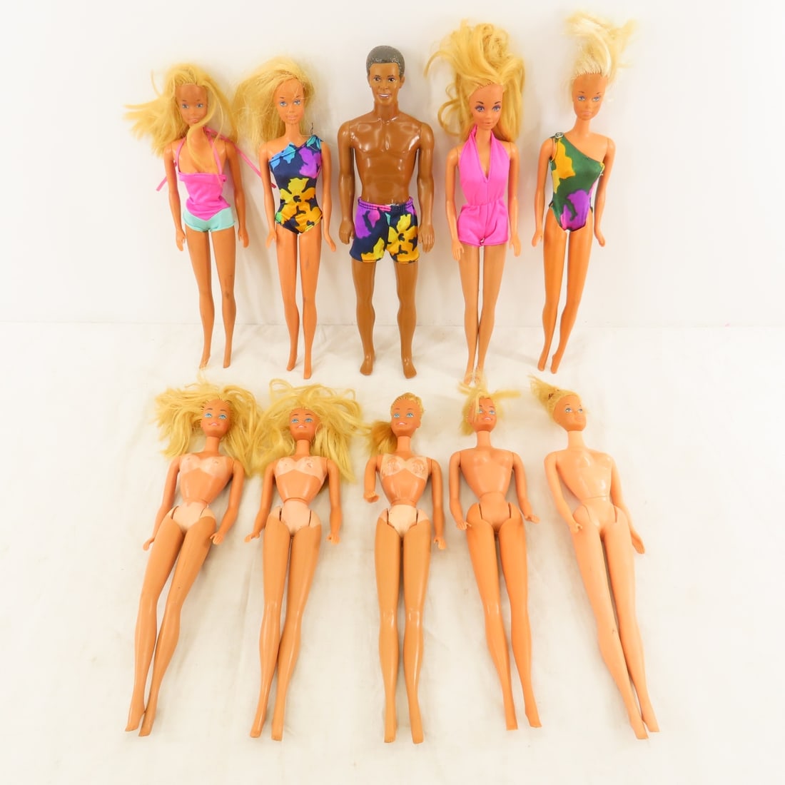 9 Sun Lovin' & Other Barbie & PJ's, and Steven: 9 Sun Lovin' & Other Barbie & PJ's, and Steven - 1) 3 of the same: #1067 Sun Lovin' Malibu Barbies all marked: " © Mattel Inc 1966 Taiwan" 2) 2 marked:"© Mattel, Inc. 1966 Korea" one long bl