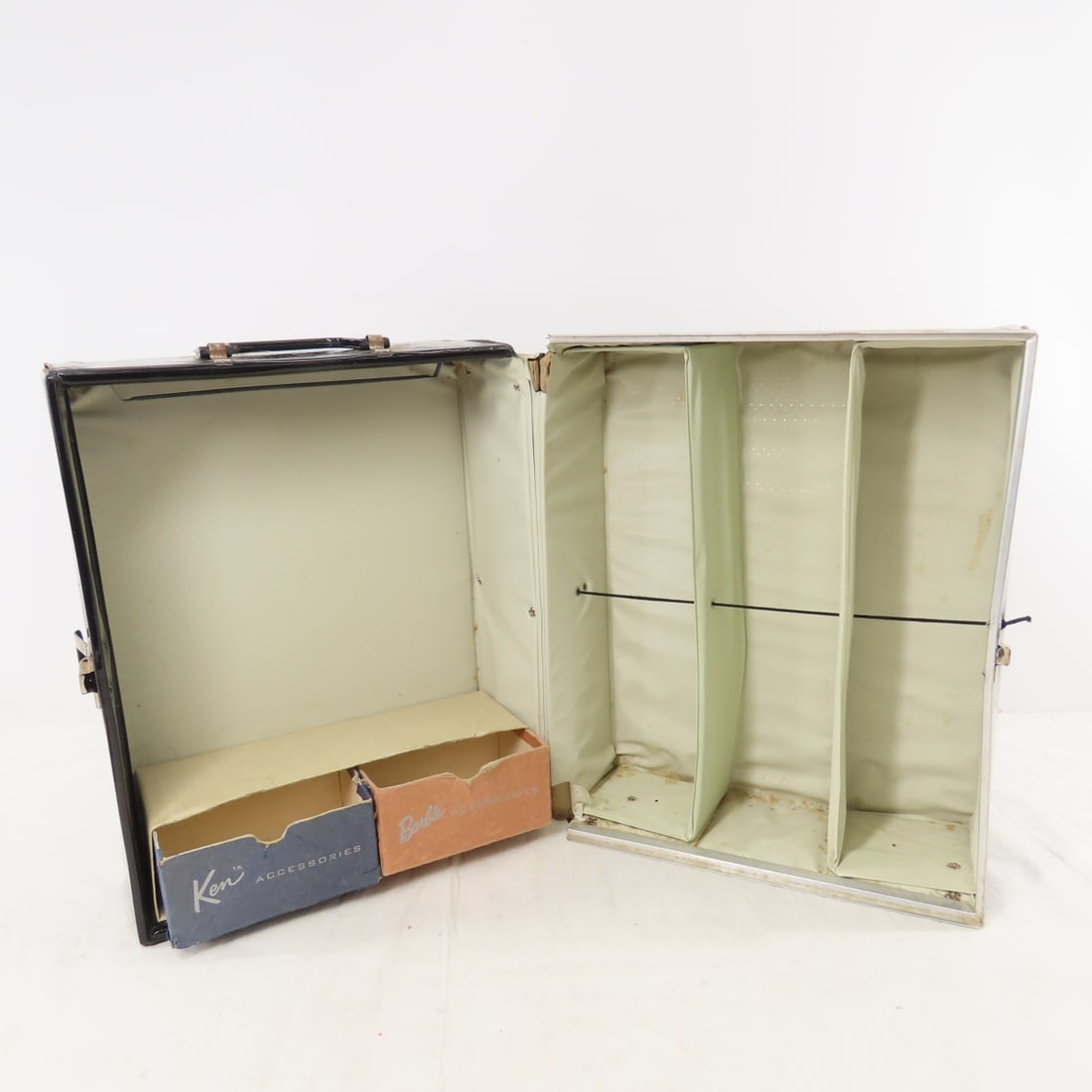 1960's Bubblecut Barbie, Ken, Midge & Accessories - 14