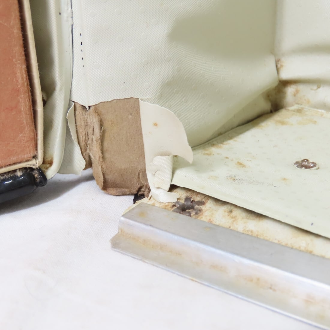 1960's Bubblecut Barbie, Ken, Midge & Accessories - 15