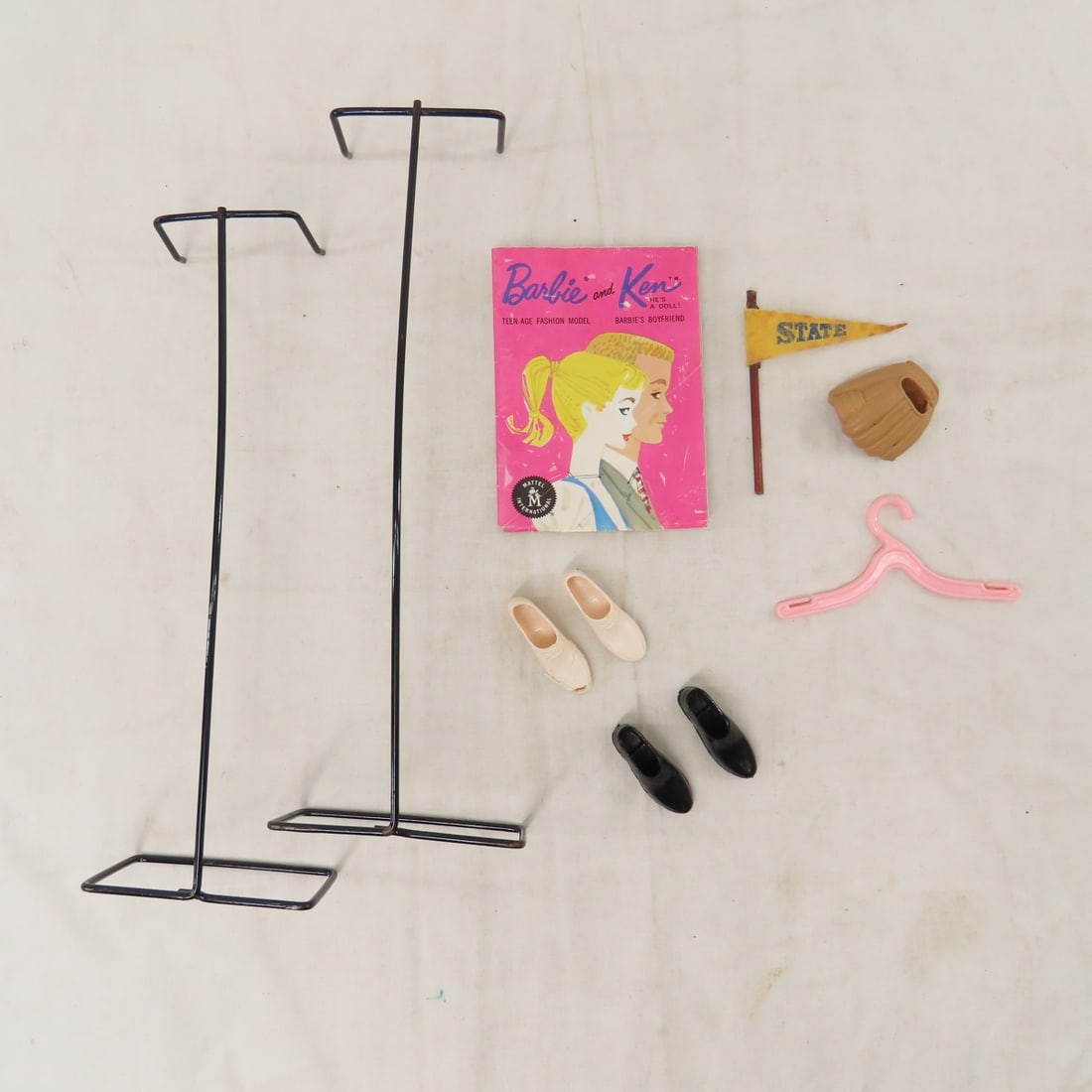 1960's Bubblecut Barbie, Ken, Midge & Accessories - 19