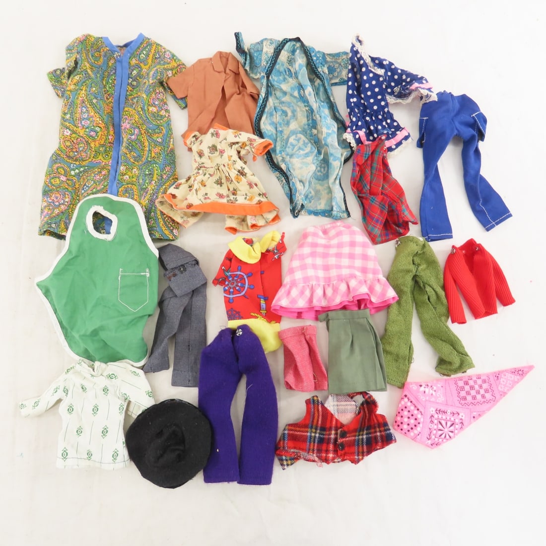 Barbie & Other Fashion Doll Clothing & Accessories - 11