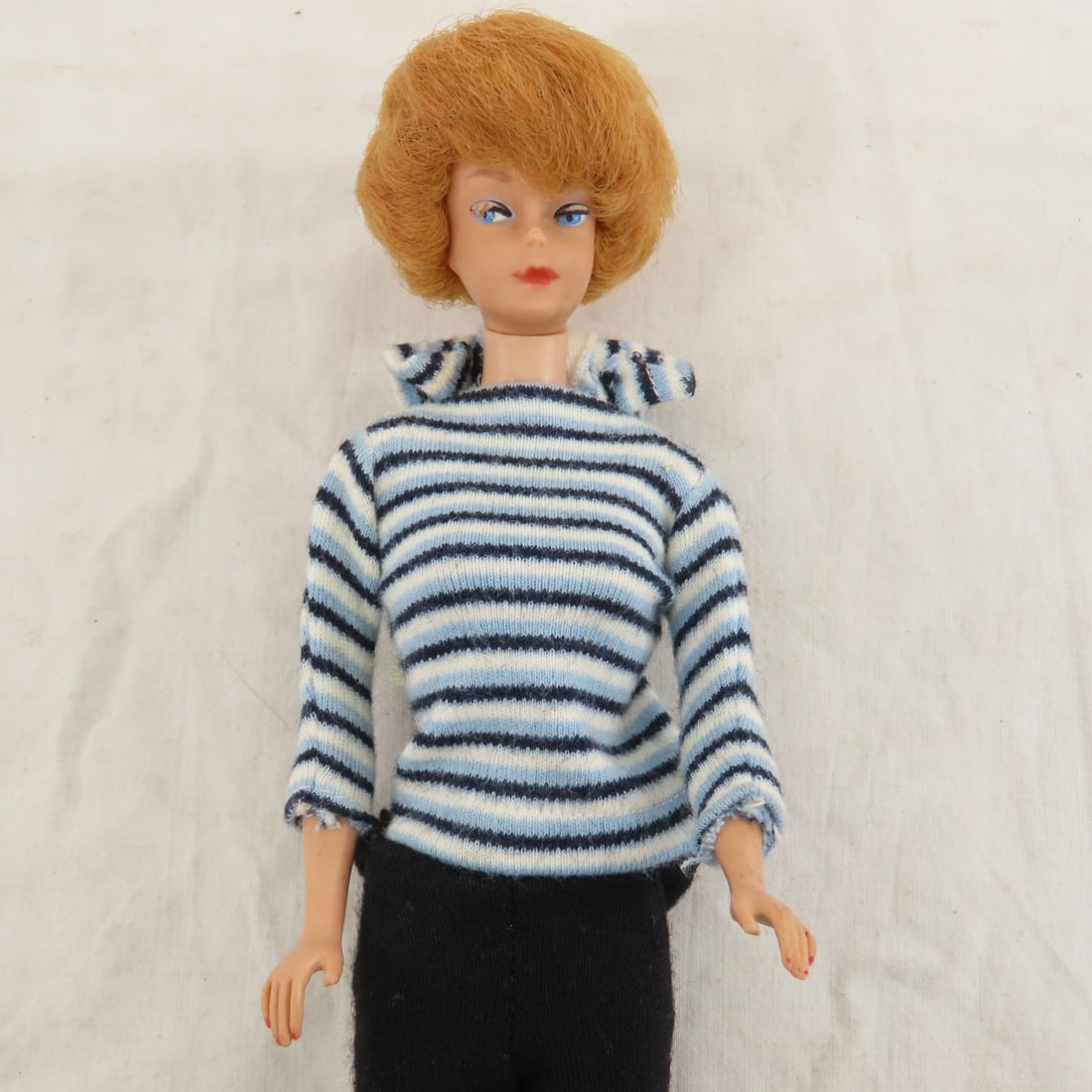 1961-62 Blonde Straight Leg Bubblecut Barbie - 4