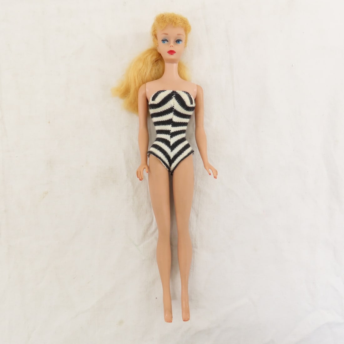 #4 Blonde Ponytail Barbie with Stand and Clothes - 2