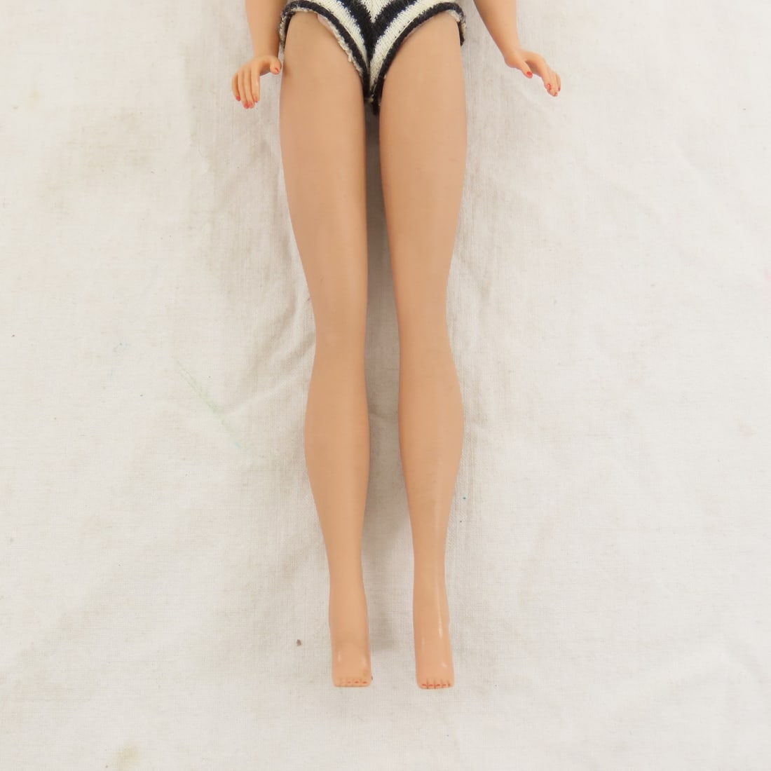 #4 Blonde Ponytail Barbie with Stand and Clothes - 5