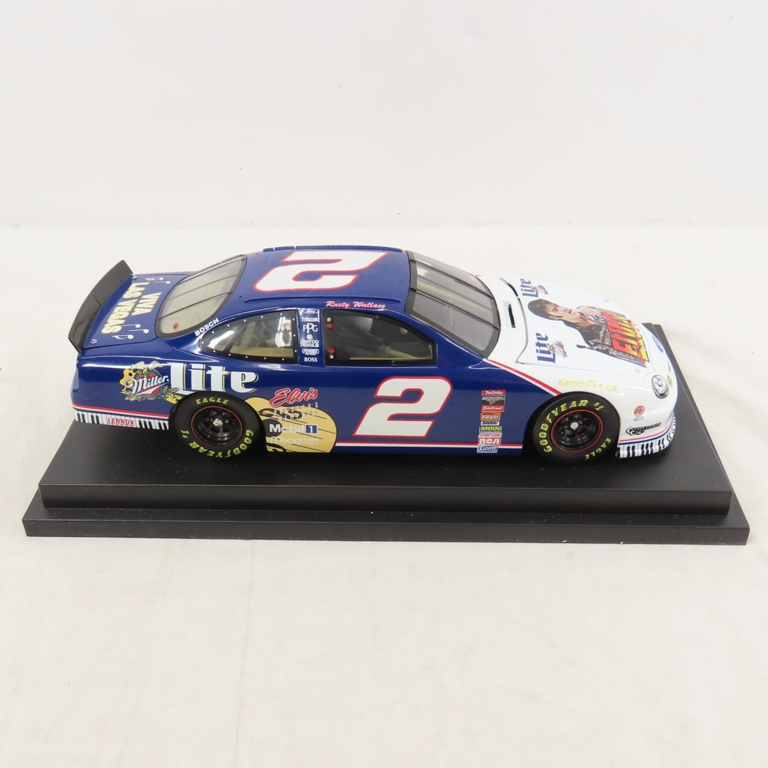 1:18 Scale Maisto, Ertl, Diecast Cars & Model - 3