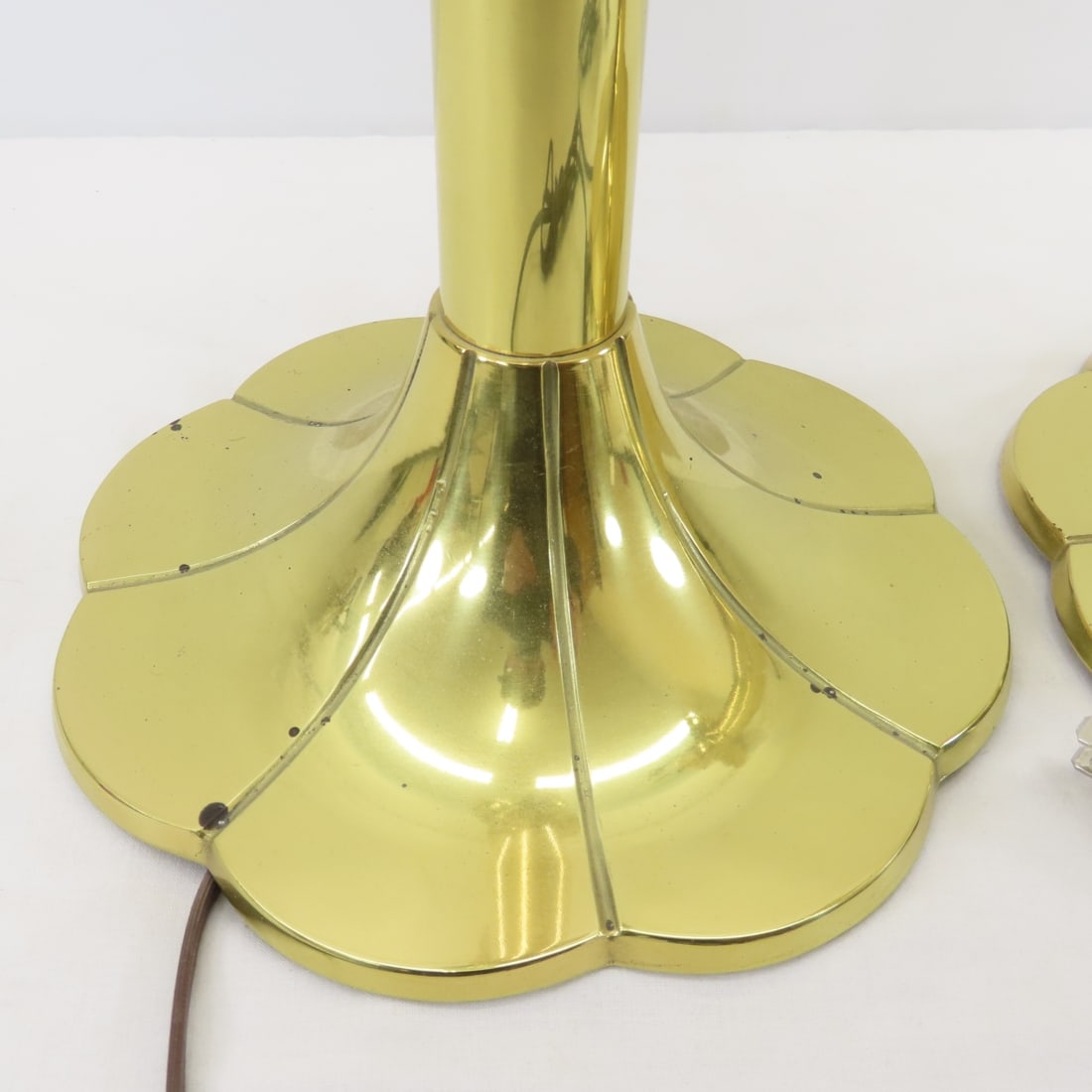 2 Vintage Stiffel 29" 'Lotus' Brass Lamps & Shades - 6