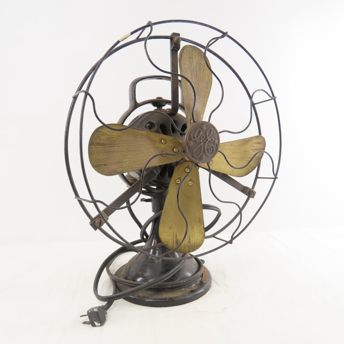 Antique GE Type AOU AB1 Desk Fan, Brass Blades (1 of 9)