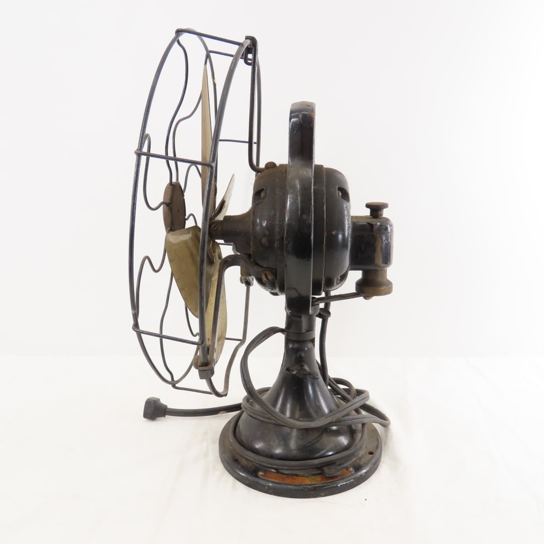 Antique GE Type AOU AB1 Desk Fan, Brass Blades - 4