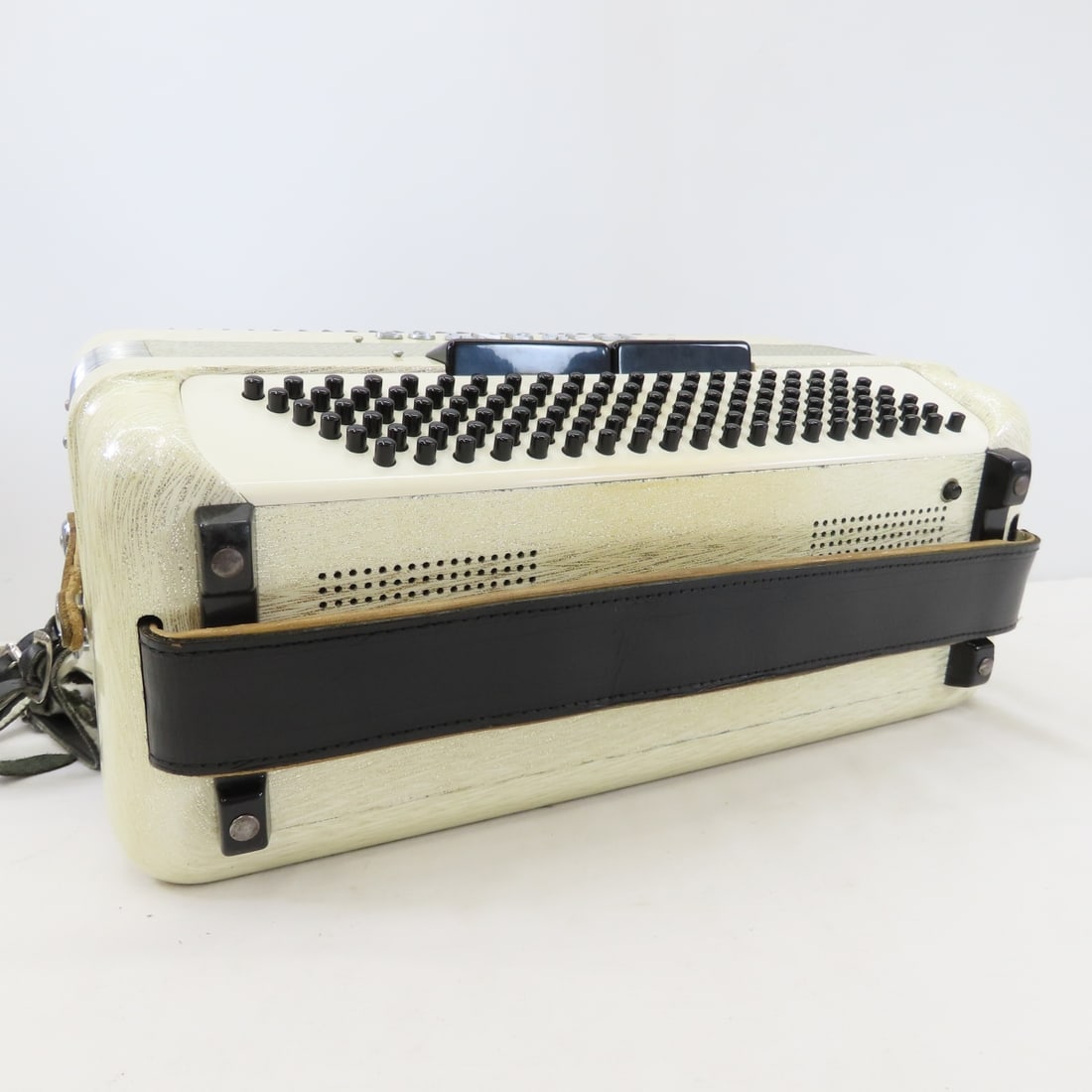 Scandalli Silvana III 24 Piano Key Accordion - 17