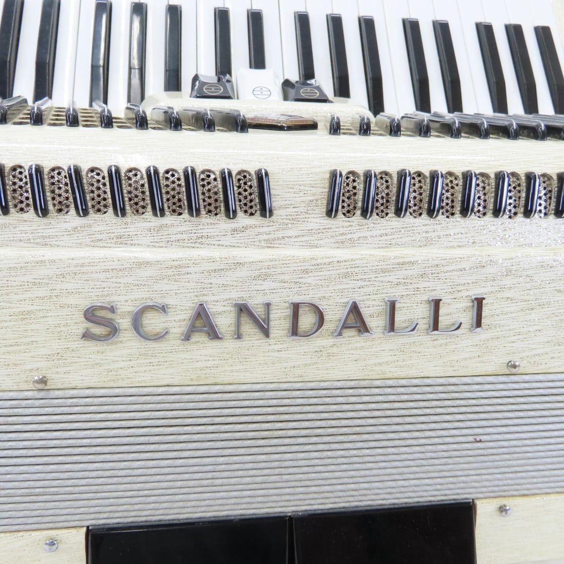 Scandalli Silvana III 24 Piano Key Accordion - 3