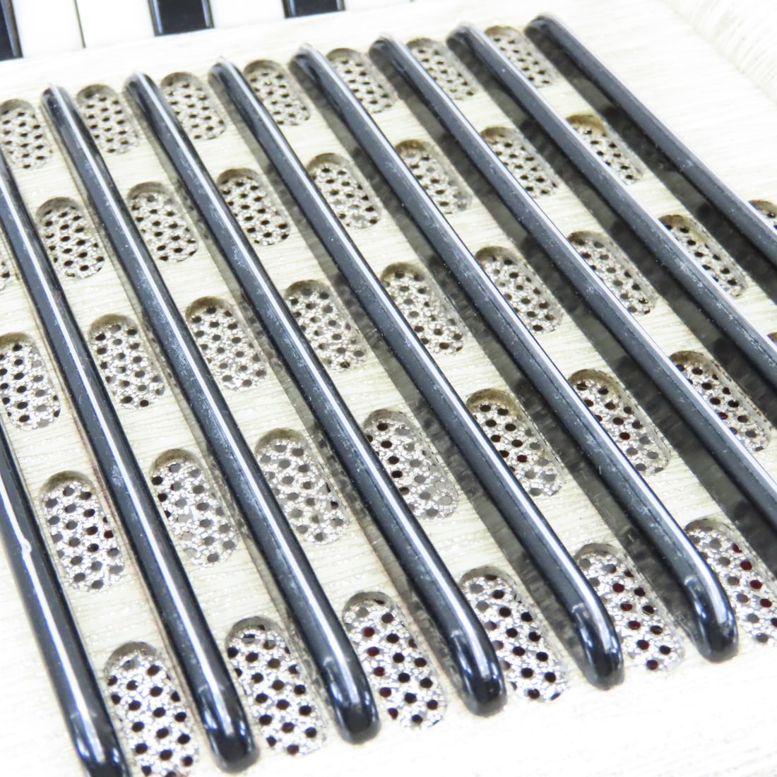 Scandalli Silvana III 24 Piano Key Accordion - 6