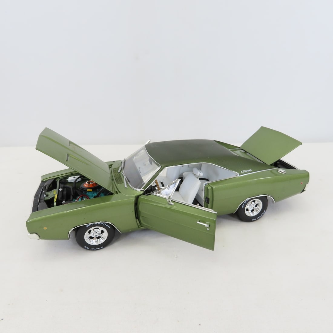 6 Ertl American Muscle 1:18 Scale Diecast Cars - 2