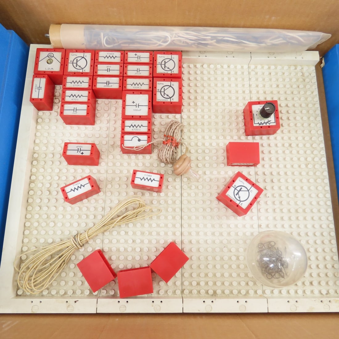 Electronic Workshop, Micronta Volt Ammeter & more - 4