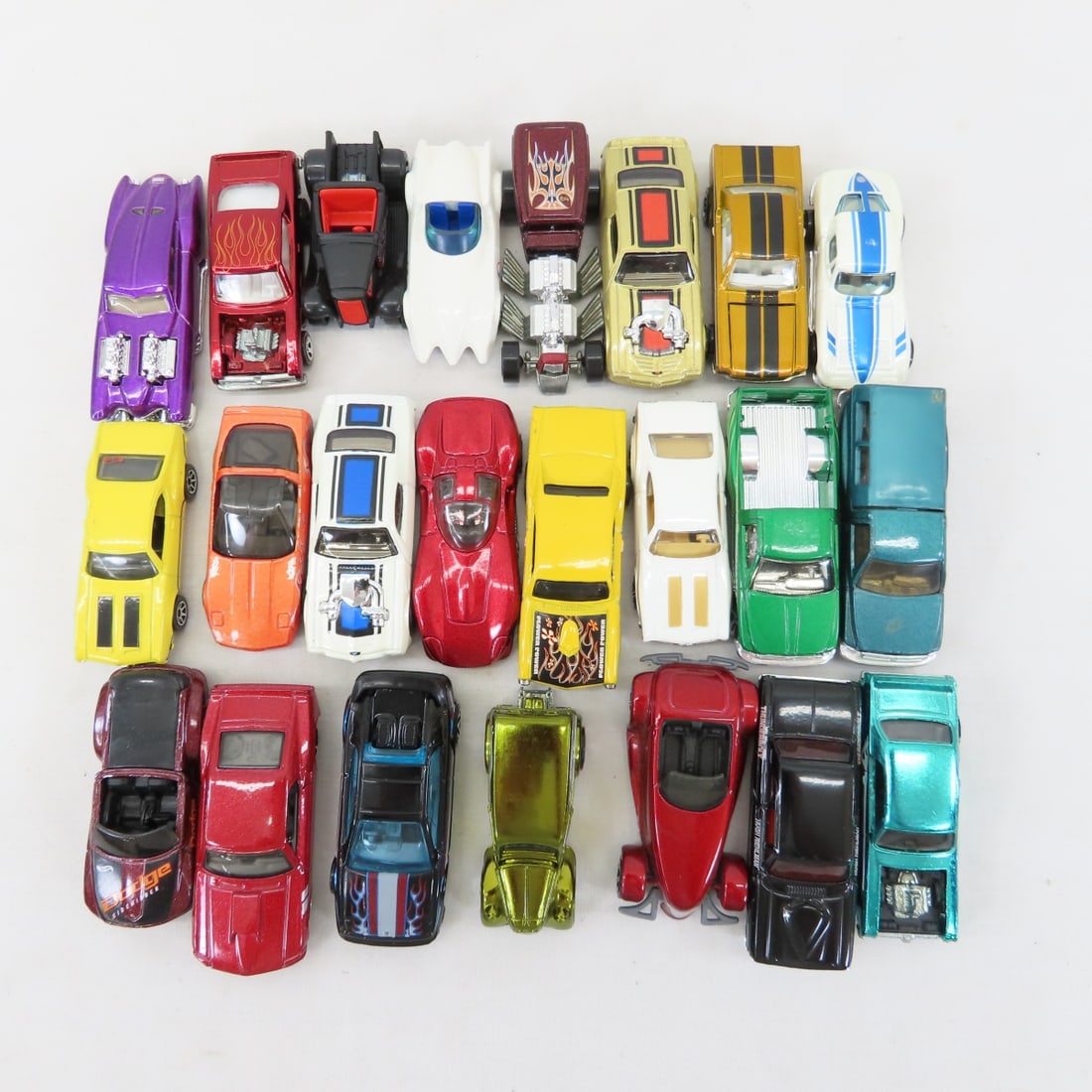 150+ Modern Hot Wheels in Rally & Spinner Cases - 8