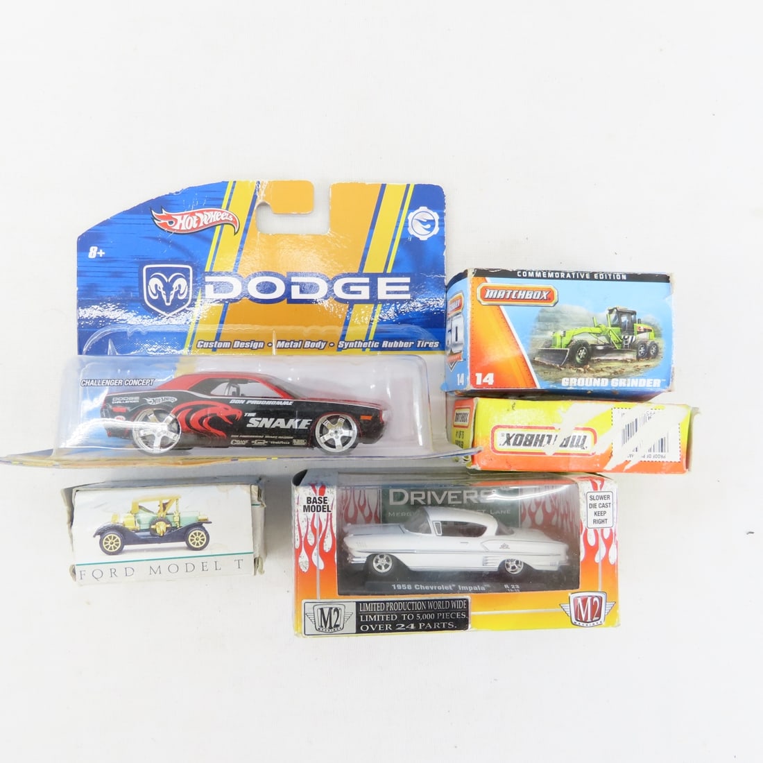 90+ Hot Wheels Cars, Trucks & Service Vehicles - 9