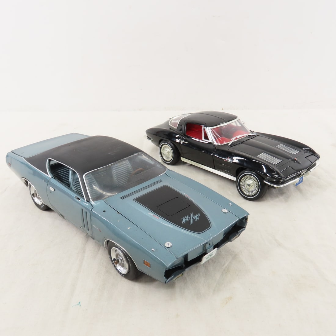 8 Diecast 1:18 Scale Cars & Trucks, Jada & Others - 2