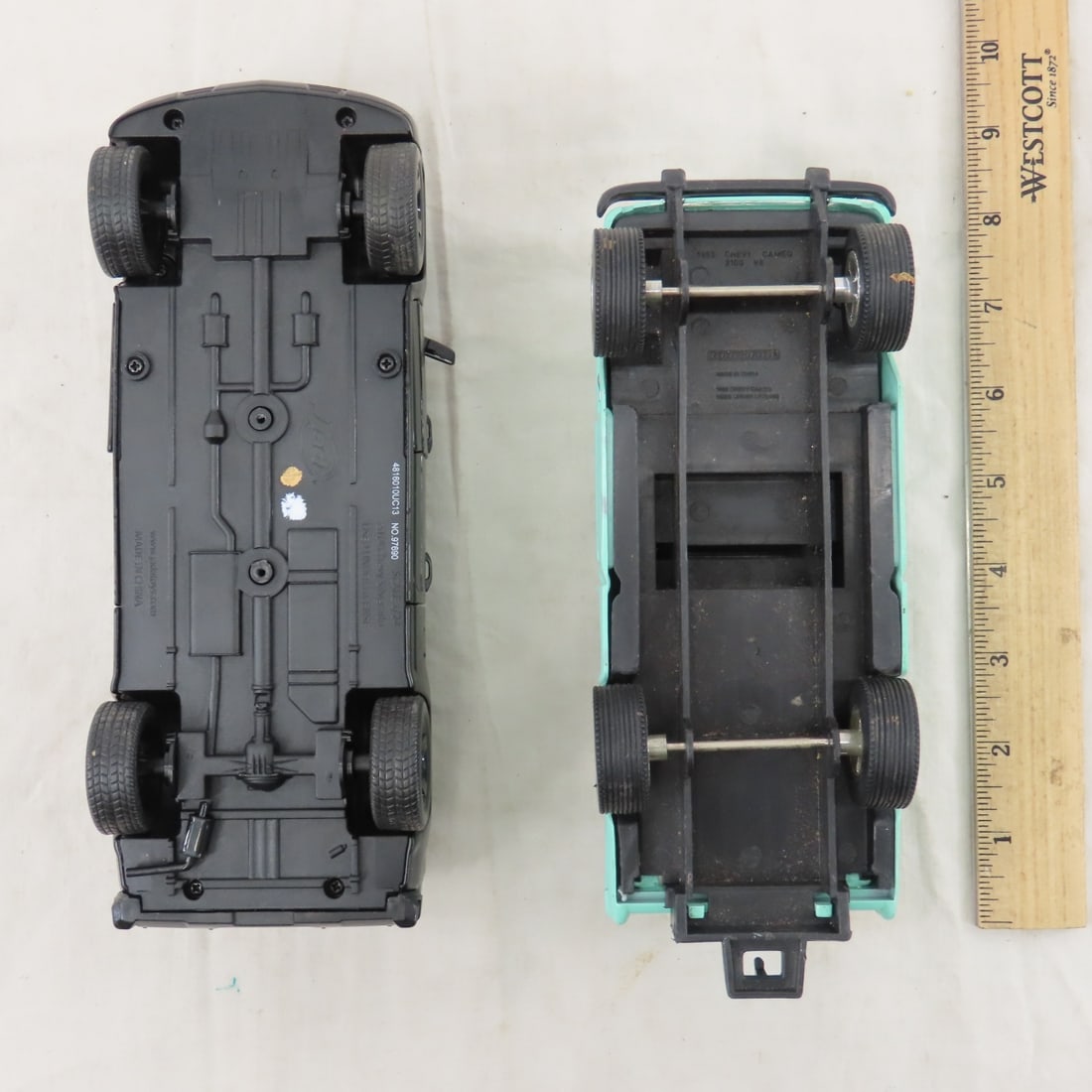 8 Diecast 1:18 Scale Cars & Trucks, Jada & Others - 8