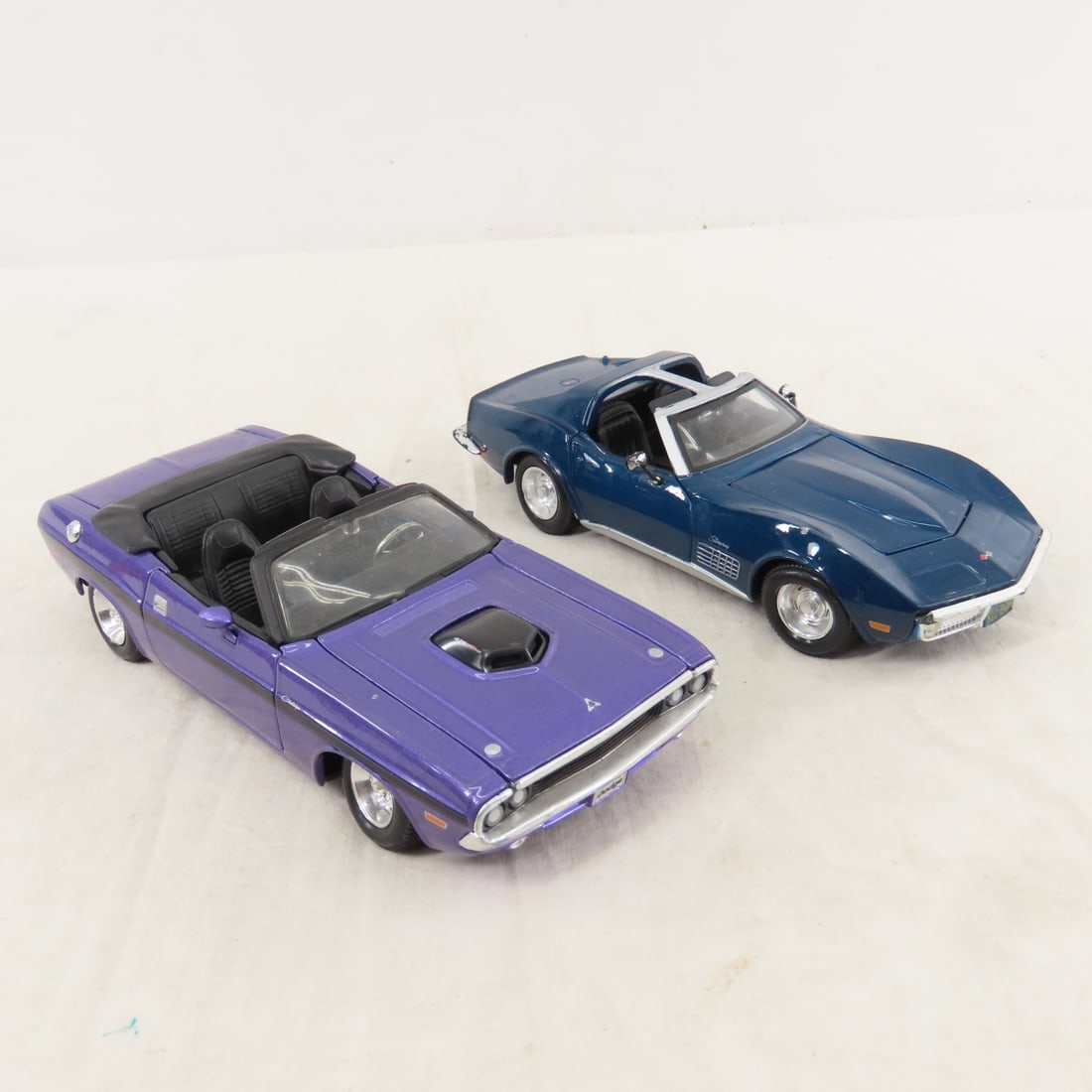 9 Diecast Maisto 1:24 Scale & Other Vehicles - 10
