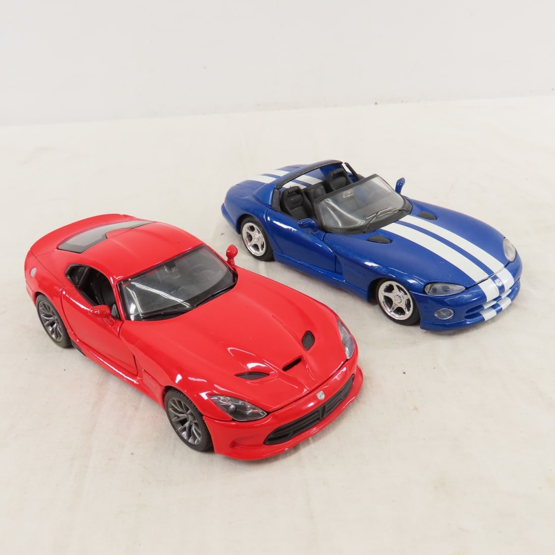 9 Diecast Maisto 1:24 Scale & Other Vehicles - 13