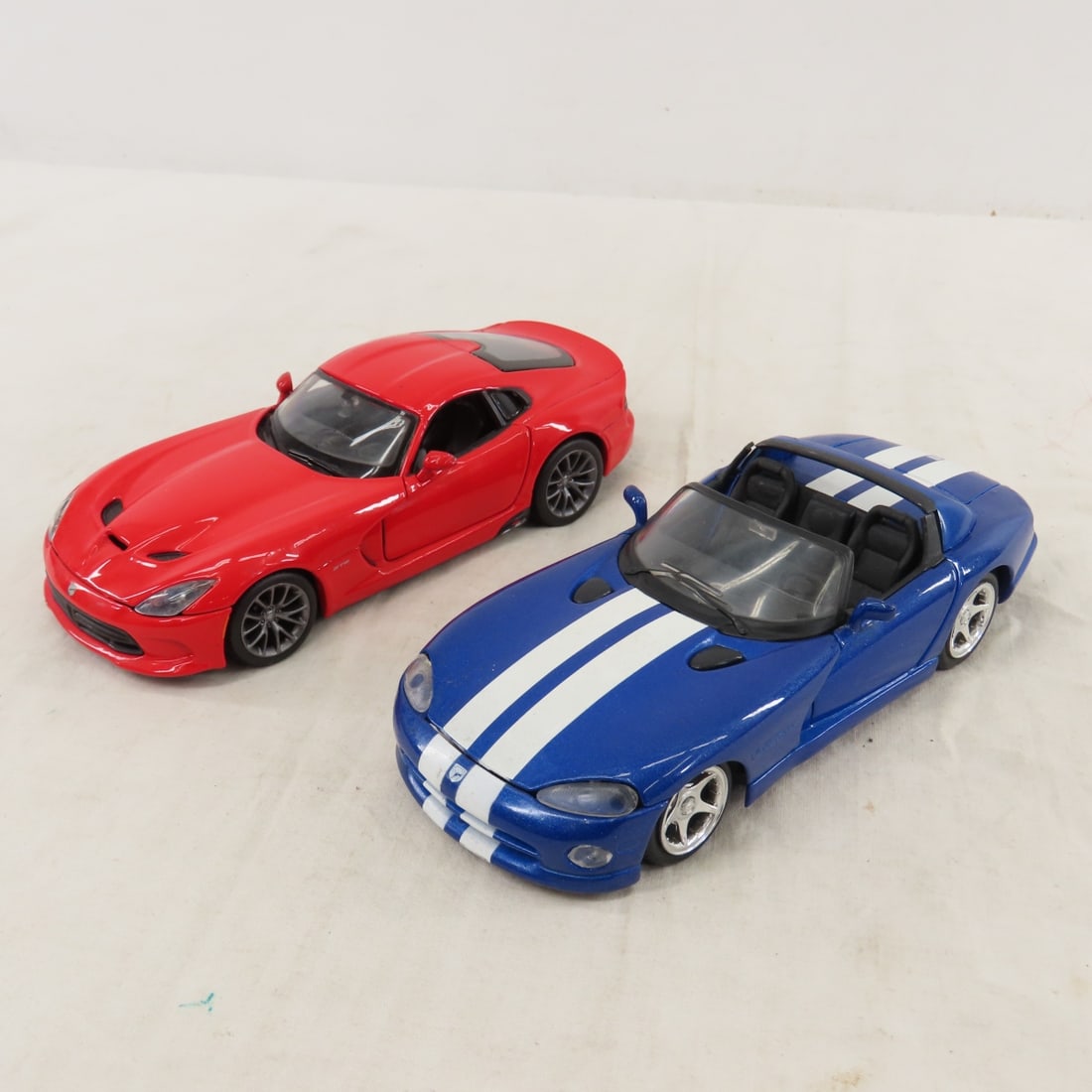 9 Diecast Maisto 1:24 Scale & Other Vehicles - 14