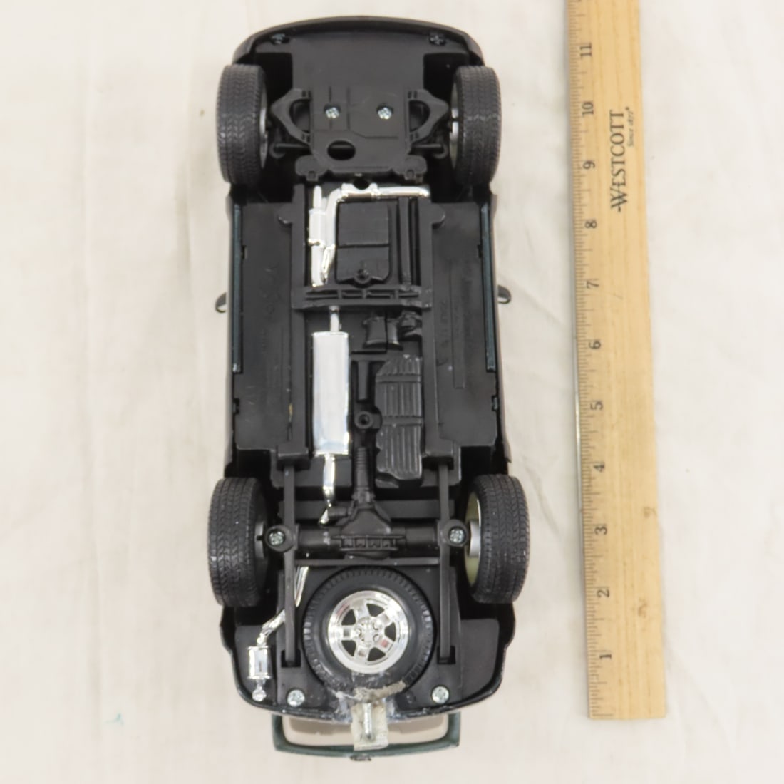 9 Diecast Maisto 1:24 Scale & Other Vehicles - 4