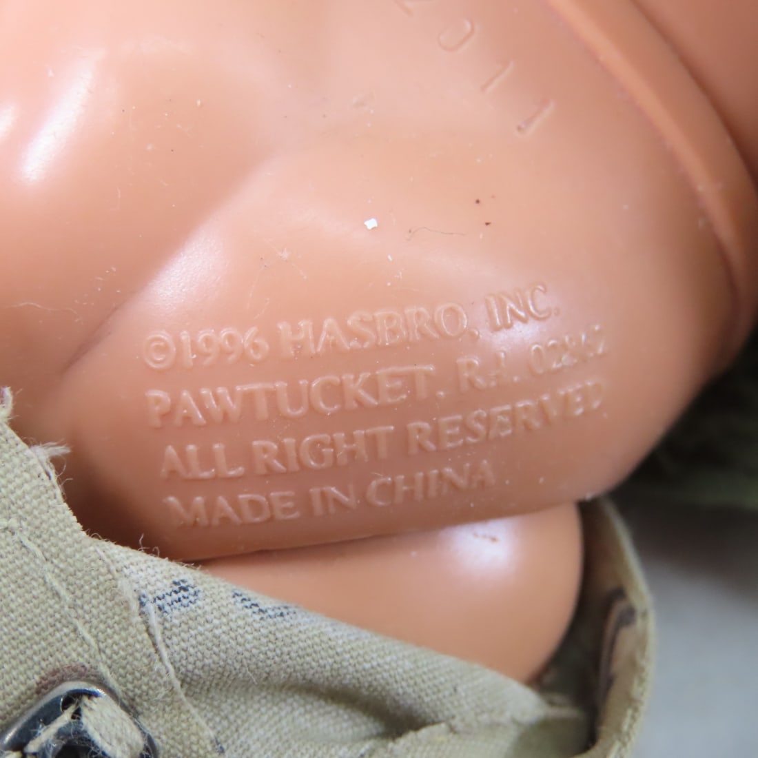 4 Vintage GI Joe Figures, Footlocker & Accessories - 4