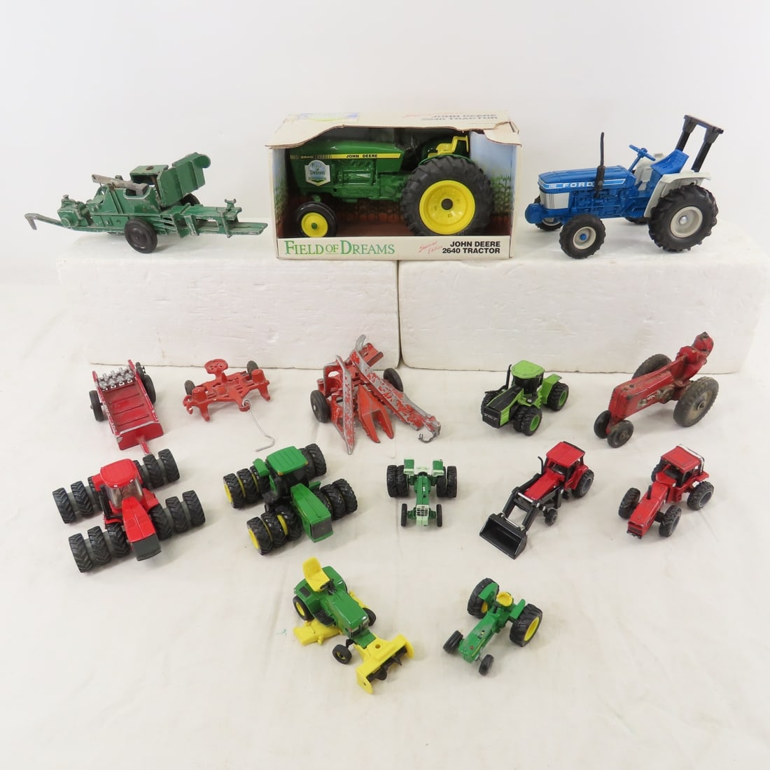 Vintage John Deere, Farmall & Other Tractors: Vintage John Deere, Farmall & Other Tractors - John Deere Special Edition 2640 Tractor (open box) & other Diecast Metal Tractors. Lot Size: 14 x 14 x 7", 8 lbs Photos are part of description. (Live