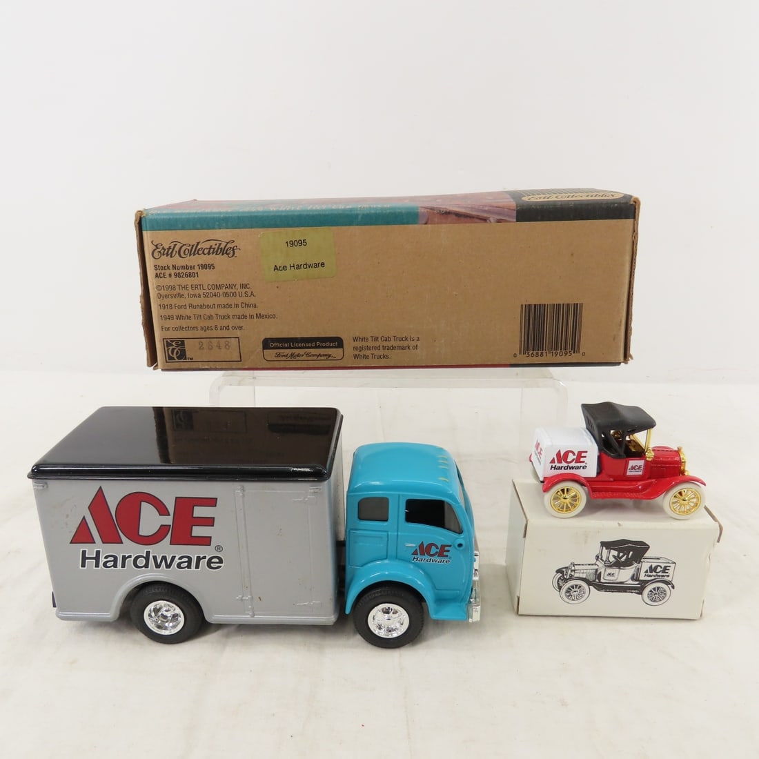 Forklift, Trucks & Other Diecast Service Vehicles - 16