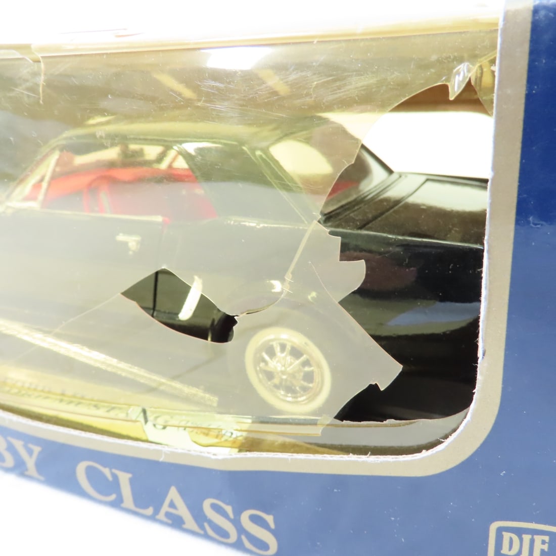 6 Diecast 1:18 Scale Cars, Maisto, Burago & Other - 17