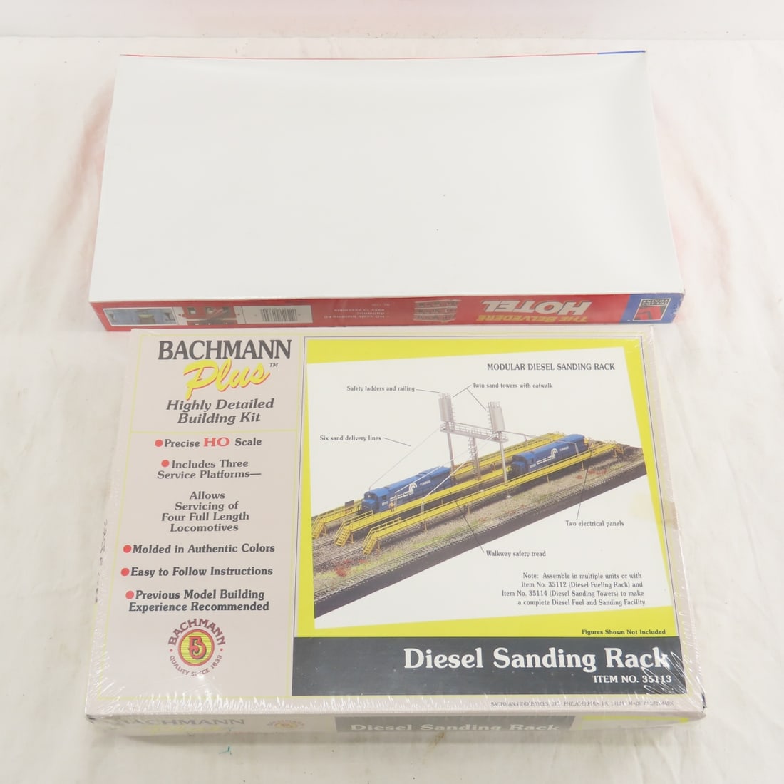 HO Scale Train Buildings, Model Kits, AHM & Others - 3