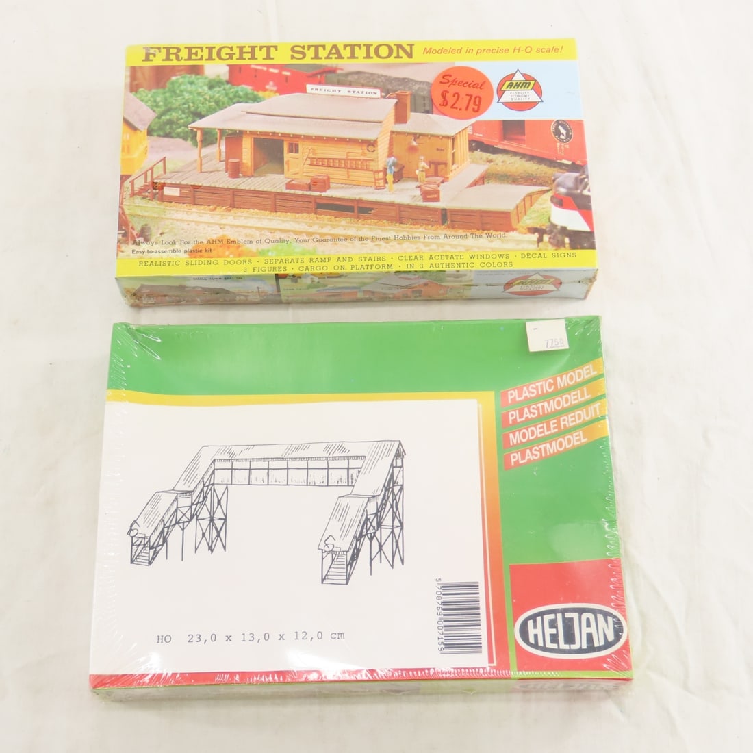 HO Scale Train Buildings, Model Kits, AHM & Others - 6