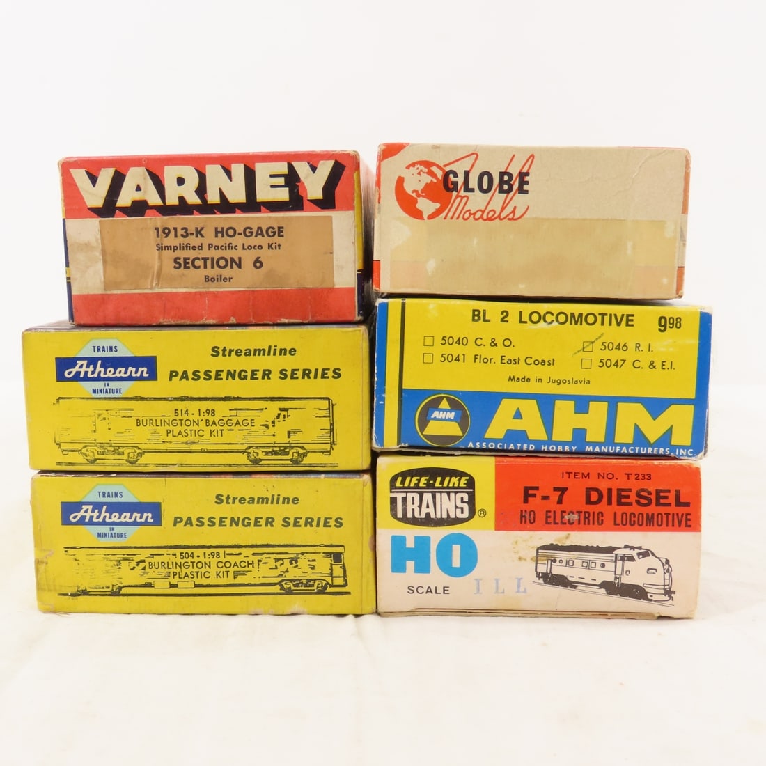 HO Scale Engines & Boxcars, Athearn & Other - 5