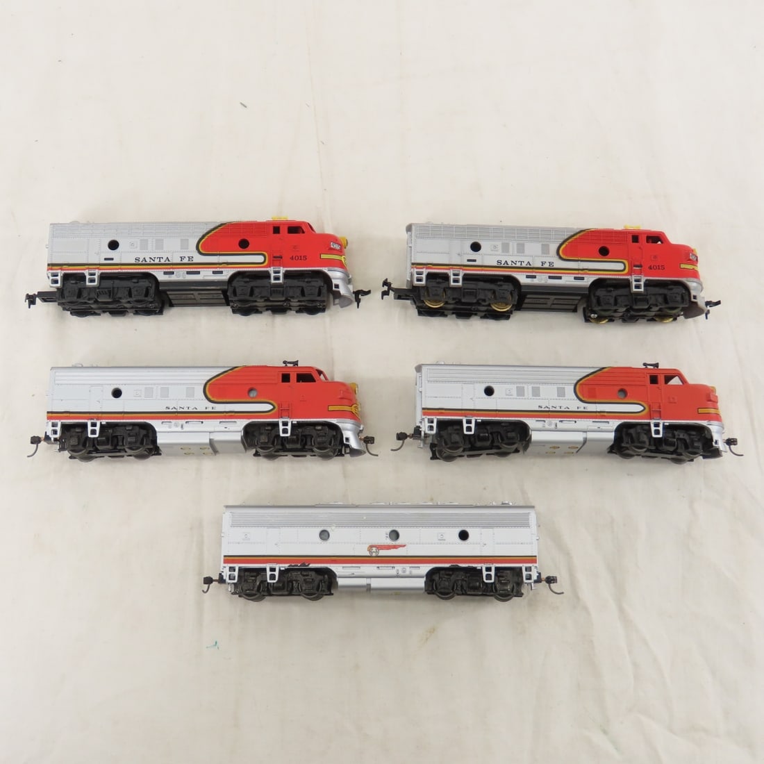 HO Scale Engines & Boxcars, Athearn & Other - 6