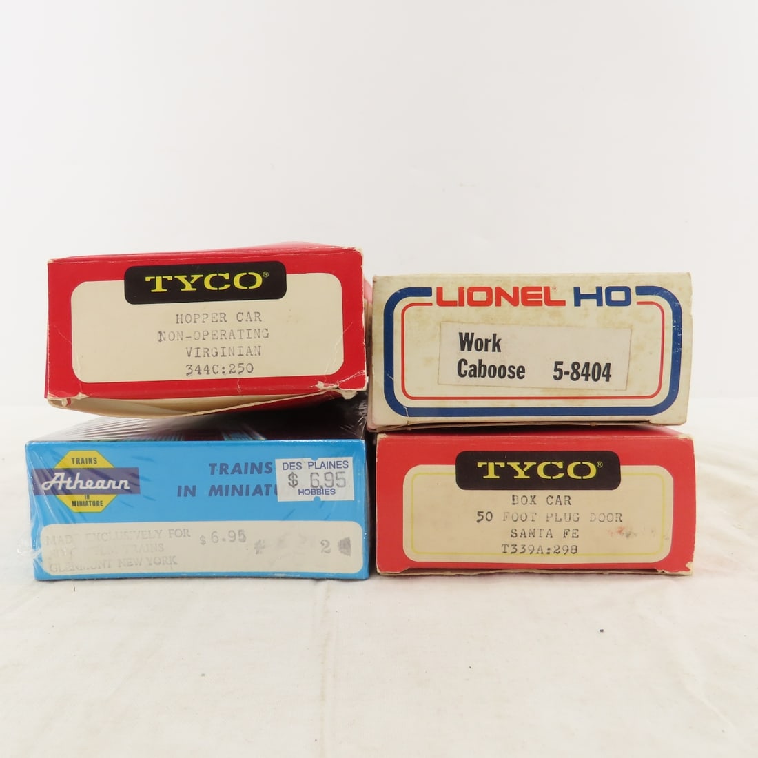 HO Scale Engines & Boxcars, AHM, Tyco & Others - 17