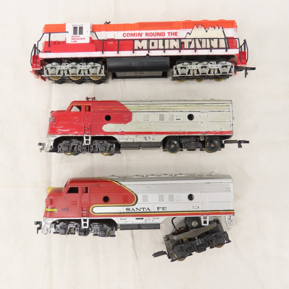 HO Scale Engines & Boxcars, AHM, Tyco & Others - 5