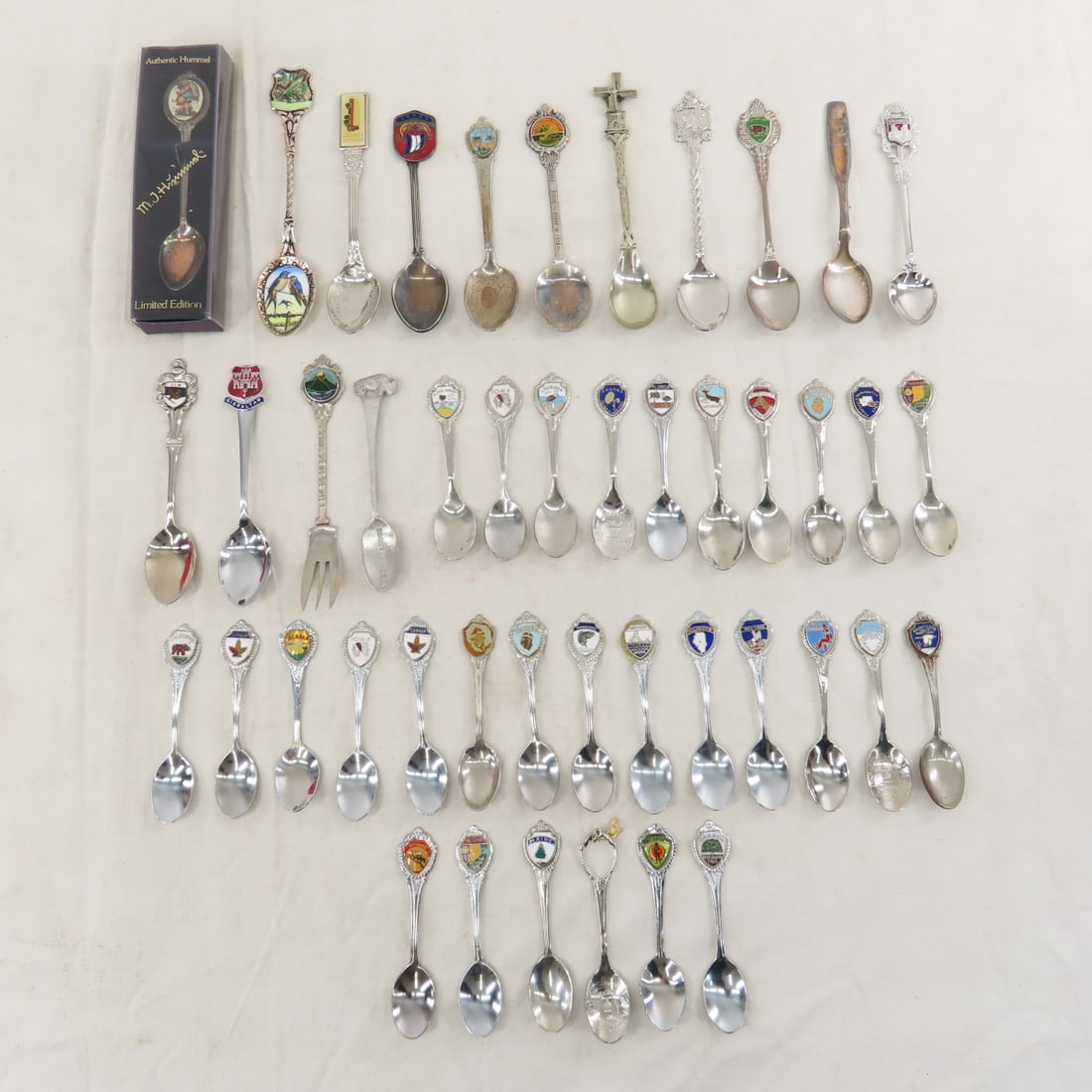 Collection of 40+ Souvenir City & State Spoons: Collection of 40+ Souvenir City & State Spoons - Lot Size: 6 x 6 x 6", 1 lb Photos are part of description. (Live Auctioneers only shows a max of 20 photos). Please ask questions and read terms &