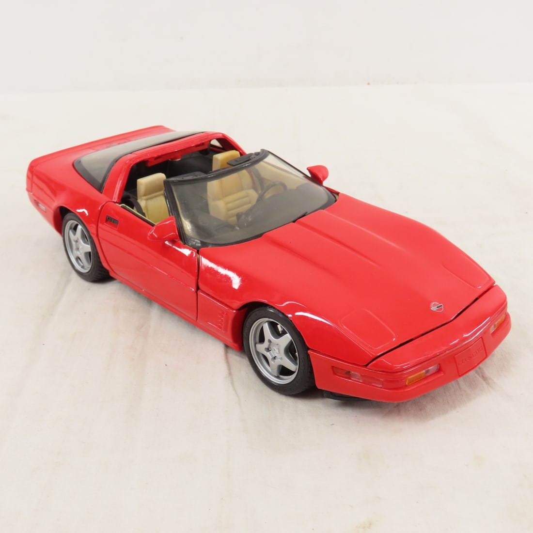 6 Diecast Maisto 1:18 Scale Cars, GTO & Others - 15