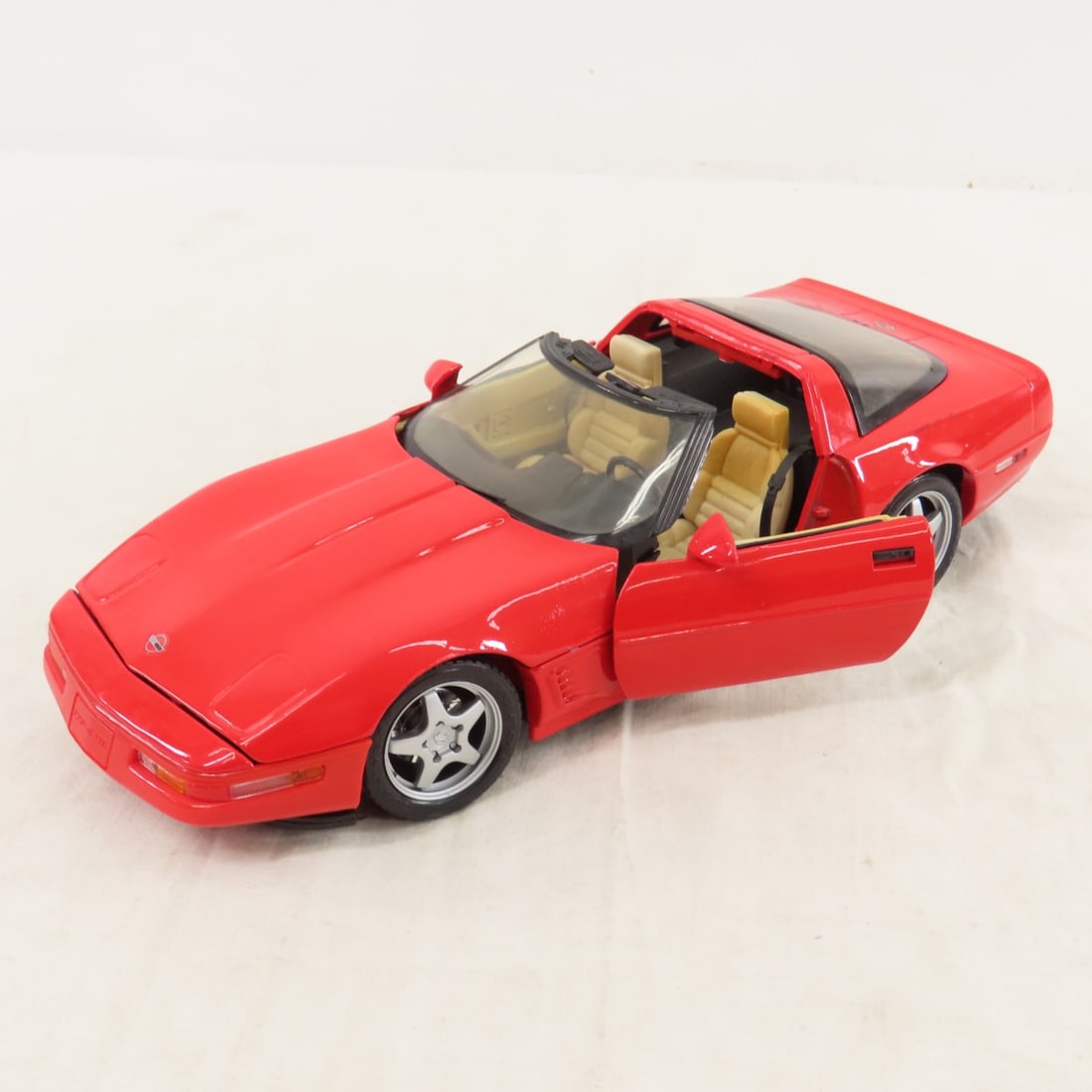 6 Diecast Maisto 1:18 Scale Cars, GTO & Others - 16