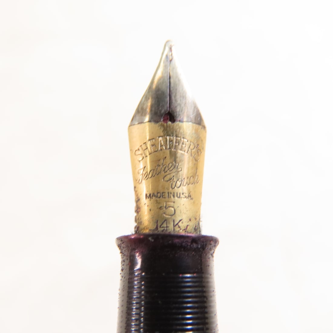 Fountain Pen Display with pens. Shaeffer & more - 11