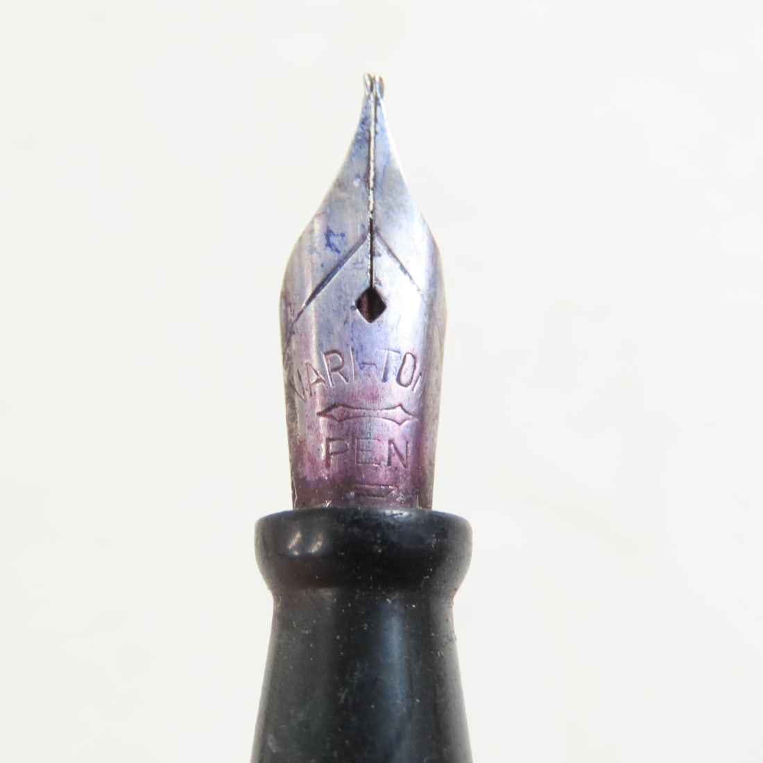 Fountain Pen Display with pens. Shaeffer & more - 13