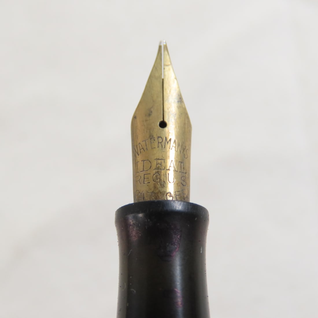 Fountain Pen Display with pens. Shaeffer & more - 15