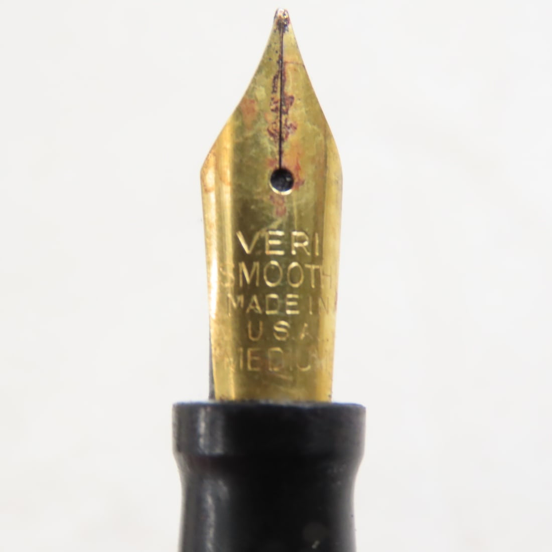 Fountain Pen Display with pens. Shaeffer & more - 17