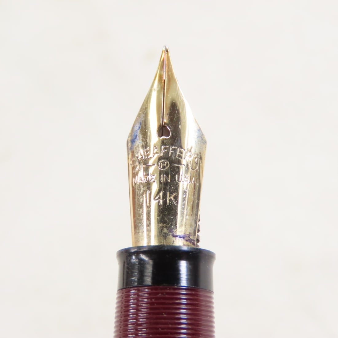 Fountain Pen Display with pens. Shaeffer & more - 8