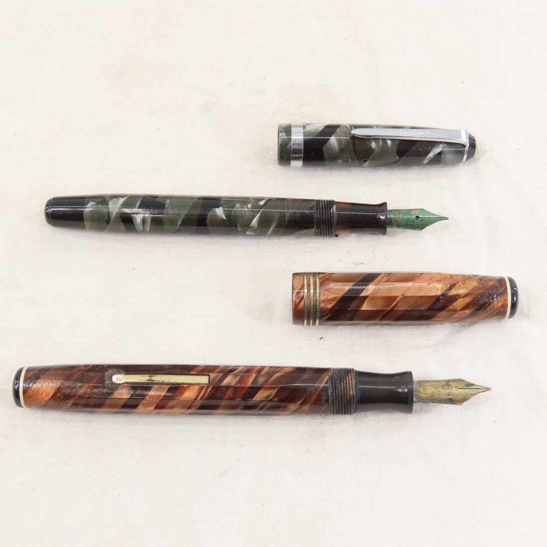 Vintage Parker Fountain Pens & Company Photos - 12