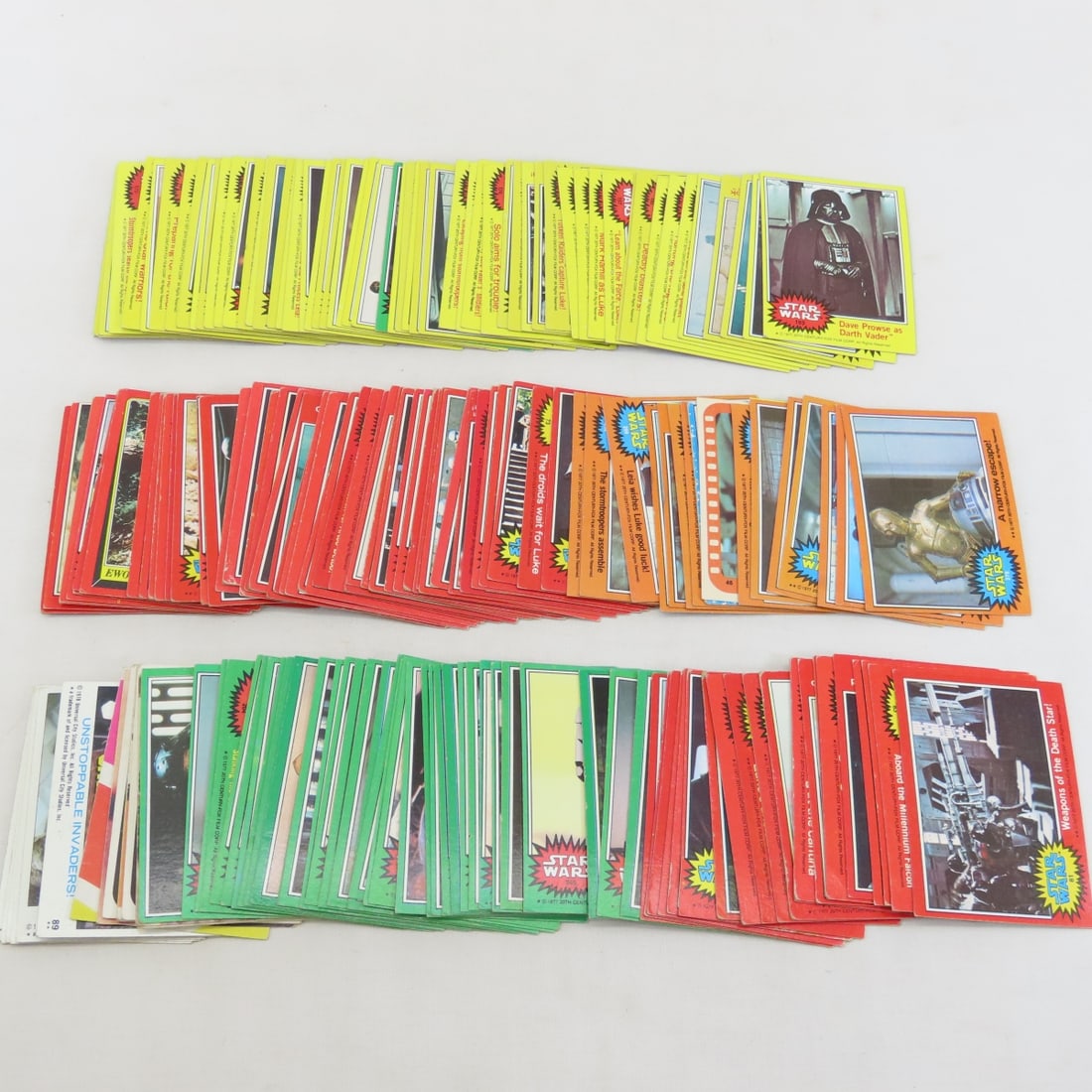 Vintage Star Wars Trading Cards: Vintage Star Wars Trading Cards - And a few Battlestar Galactica. LOT SIZE 5X5X3" 2 LB Photos are part of description. (Live Auctioneers only shows a max of 20 photos). Please ask questions and read t