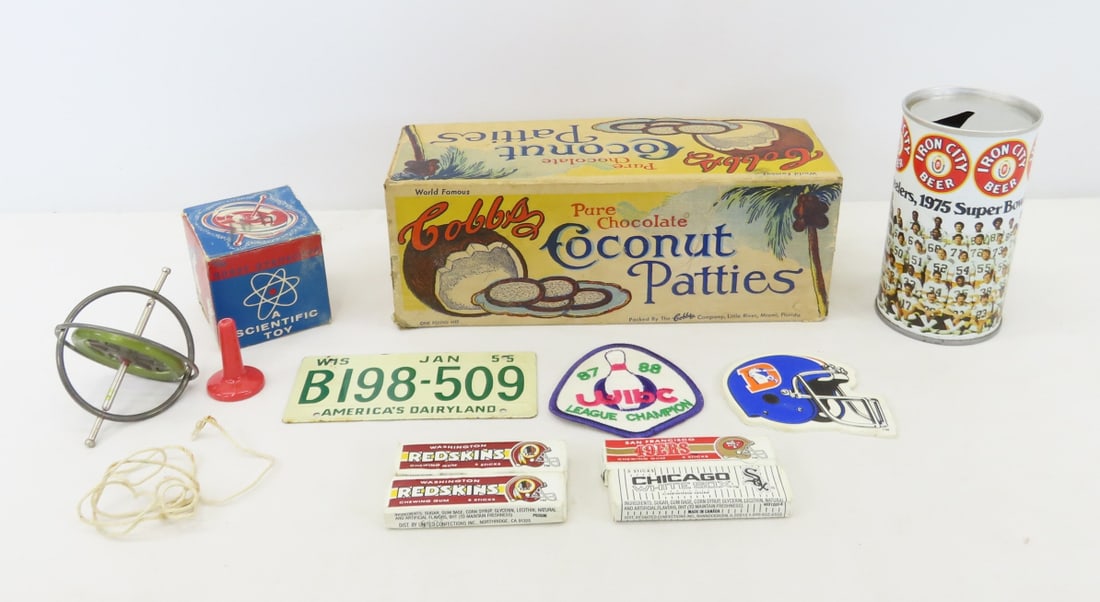 4 unopened packs of NFL & MLB Team Chewing gum: 4 unopened packs of NFL & MLB Team Chewing gum - 1975 Steelers Beer Can, Gyroscope with box, Cobbs Coconut Patties box & more. Gum packs are Chicago White Sox, Fan Francisco 49ers, 2 Washington