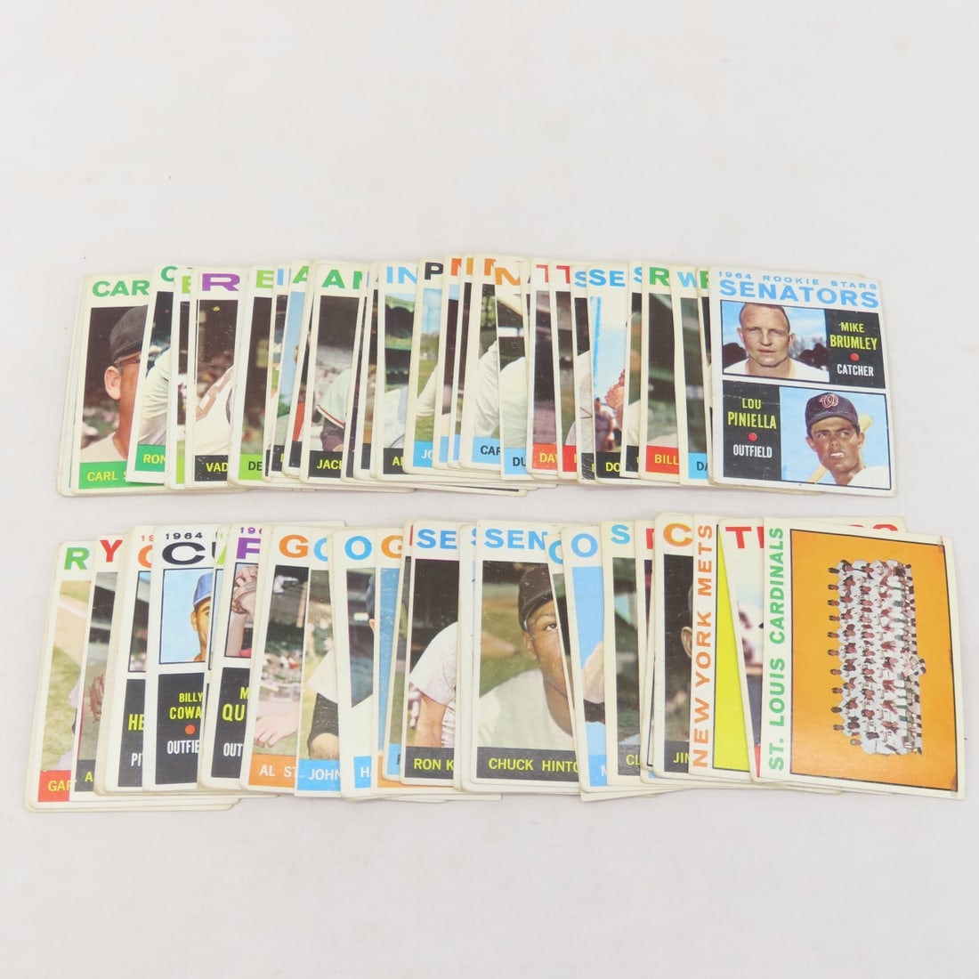 65+ 1964 Baseball Cards With Stars: 65+ 1964 Baseball Cards With Stars - LOT SIZE 4X4X4" 1 LB Photos are part of description. (Live Auctioneers only shows a max of 20 photos). Please ask questions and read terms & conditions before bidd