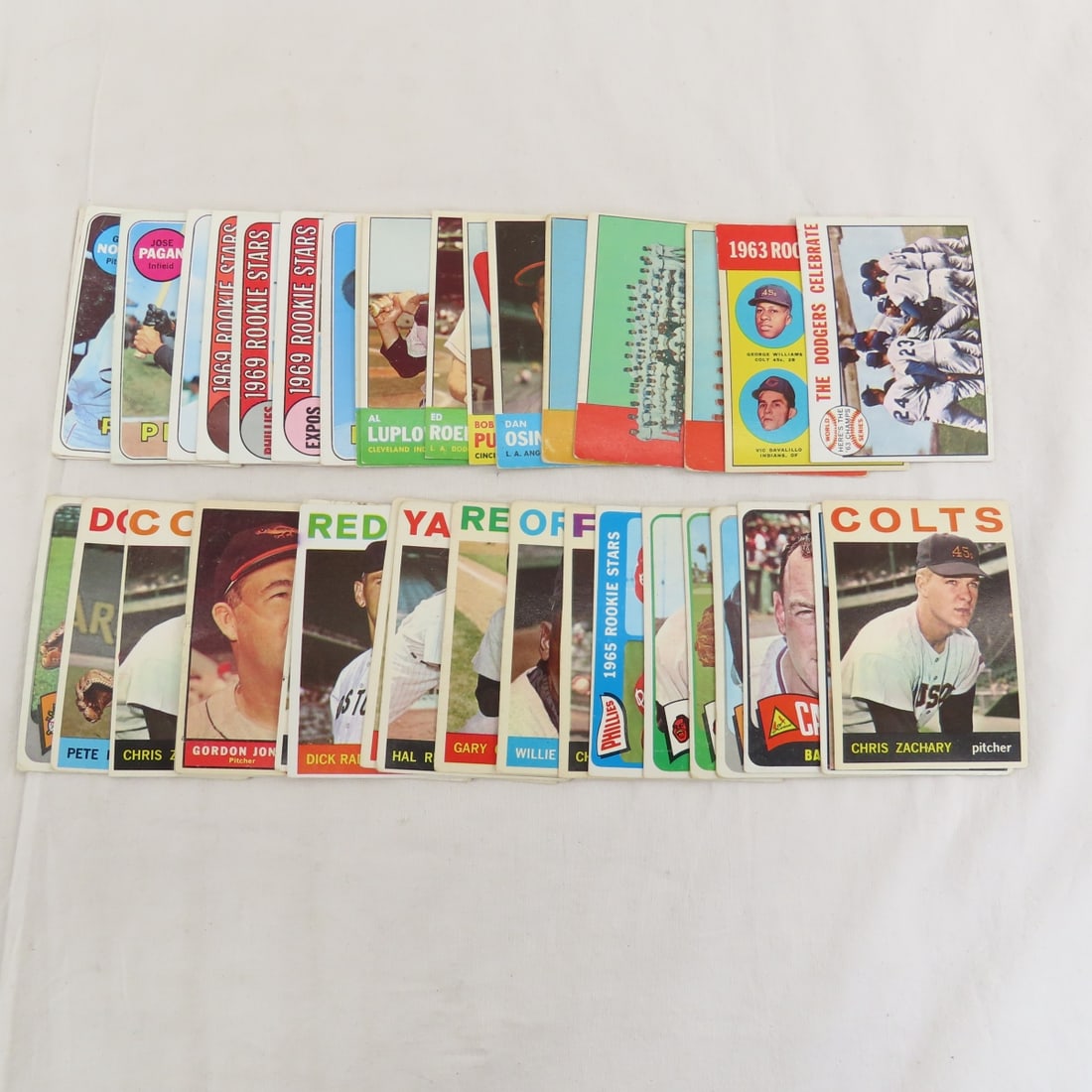 40 Mixed 1960s Baseball Cards With Stars (1 of 17)