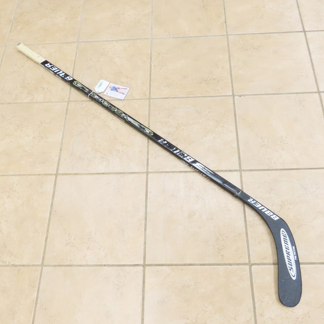 Pavel Bure Game Used Autographed Hockey Stick - 6